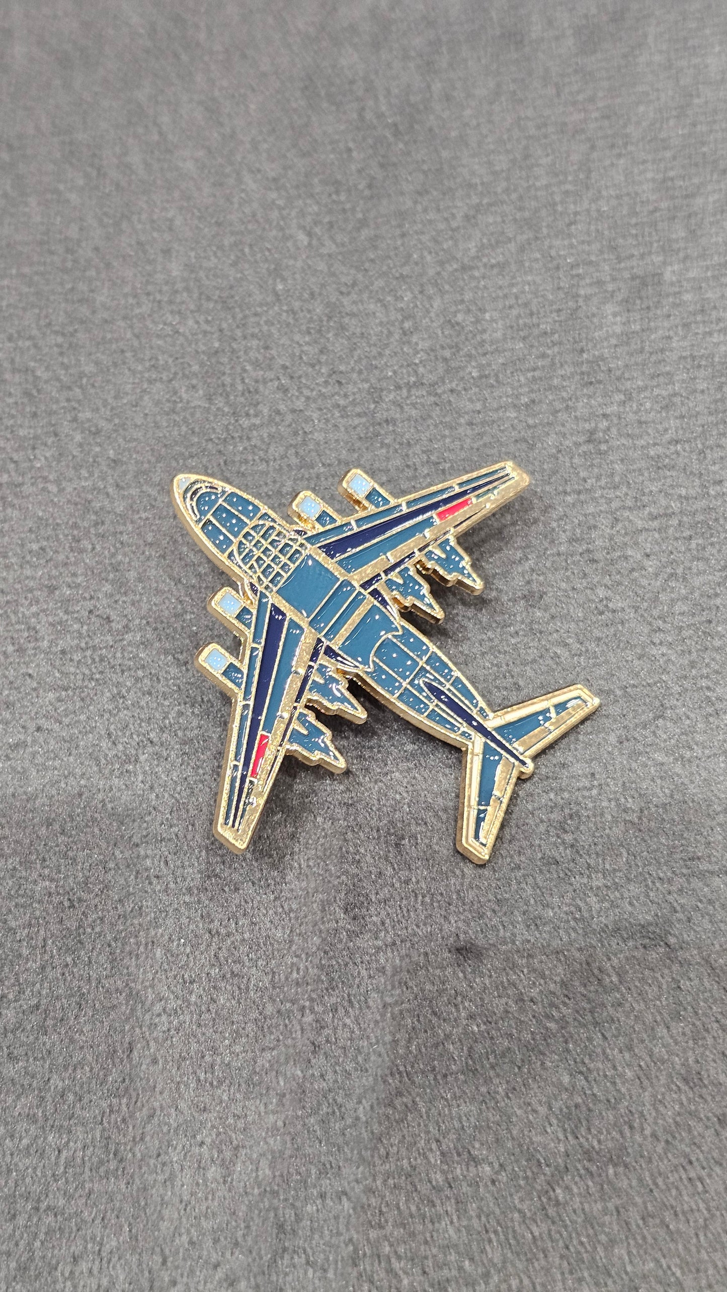 Airplane Enamel Pin Badge – Travel Aviation Brooch for Jackets, Bags & Backpacks