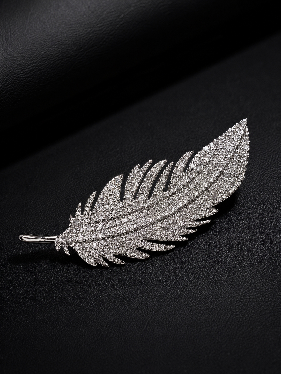 Luxury Crystal Feather Brooch – Elegant Designer Leaf Pin