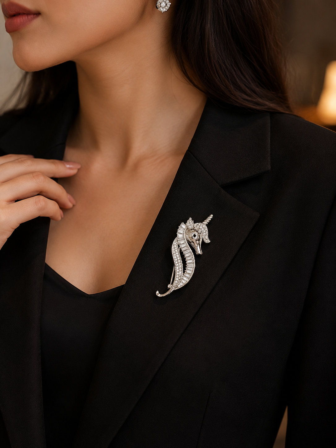 Luxury Seahorse Crystal Brooch – Elegant Ocean Inspired Designer Pin