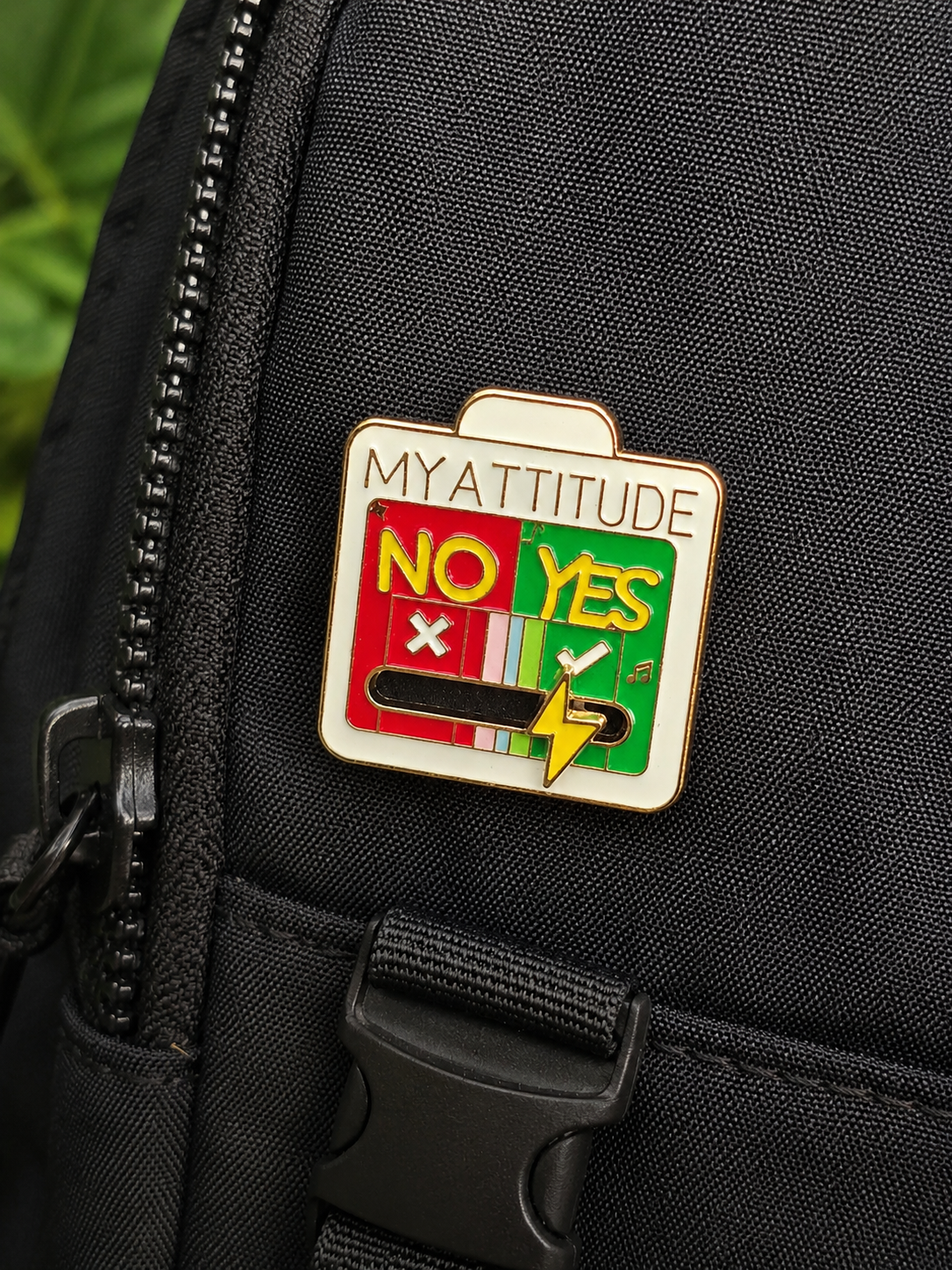 My Attitude Yes No Enamel Pin Badge – Trendy Motivational Metal Brooch for Bags, Jackets & Caps