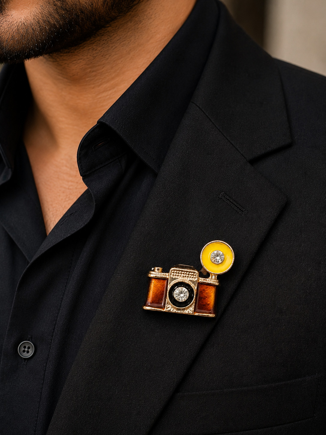 Vintage Camera Brooch – Retro Designer Photography Pin