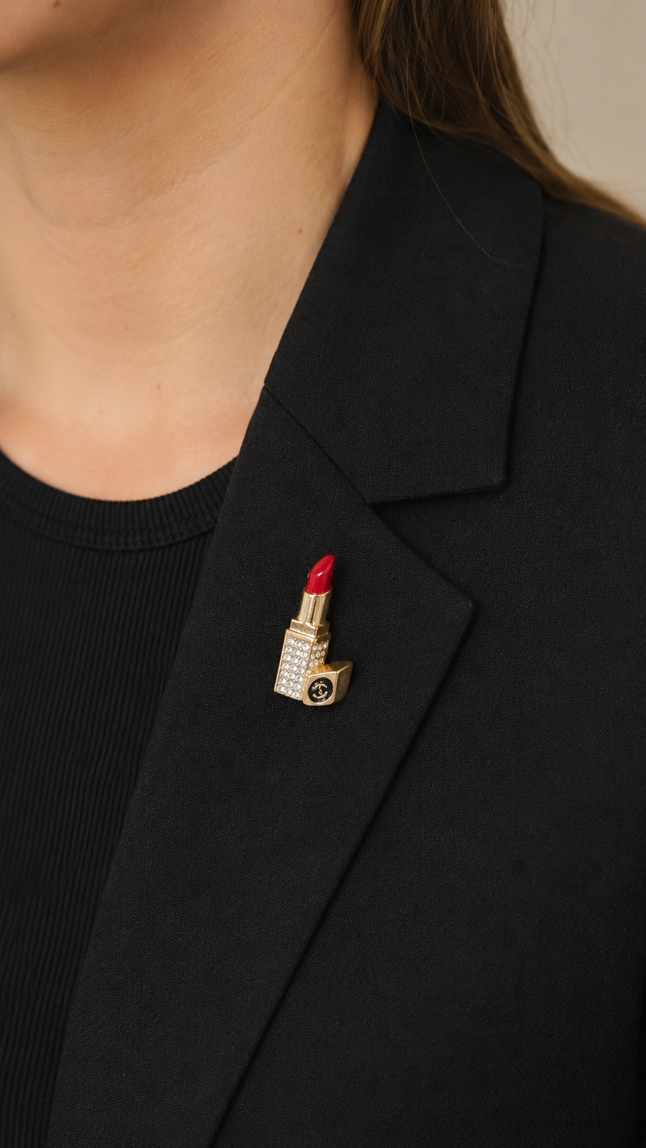 Luxury Lipstick Brooch Pin – Elegant Fashion Statement Accessory for Women