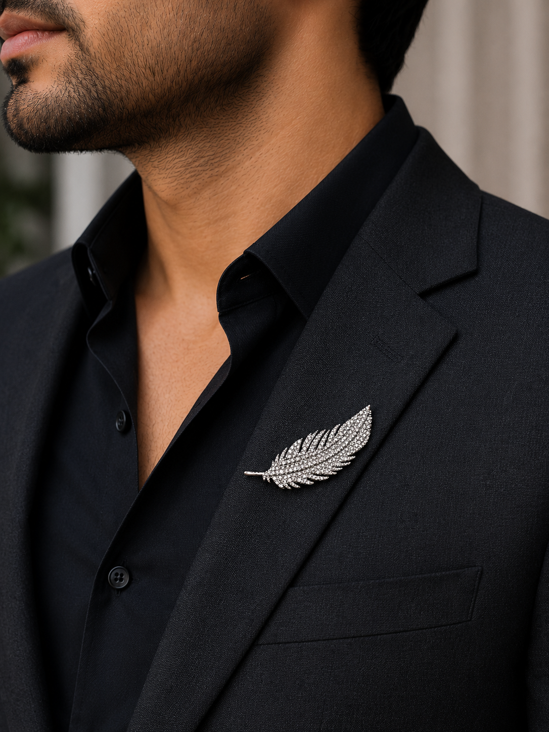 Luxury Crystal Feather Brooch – Elegant Designer Leaf Pin